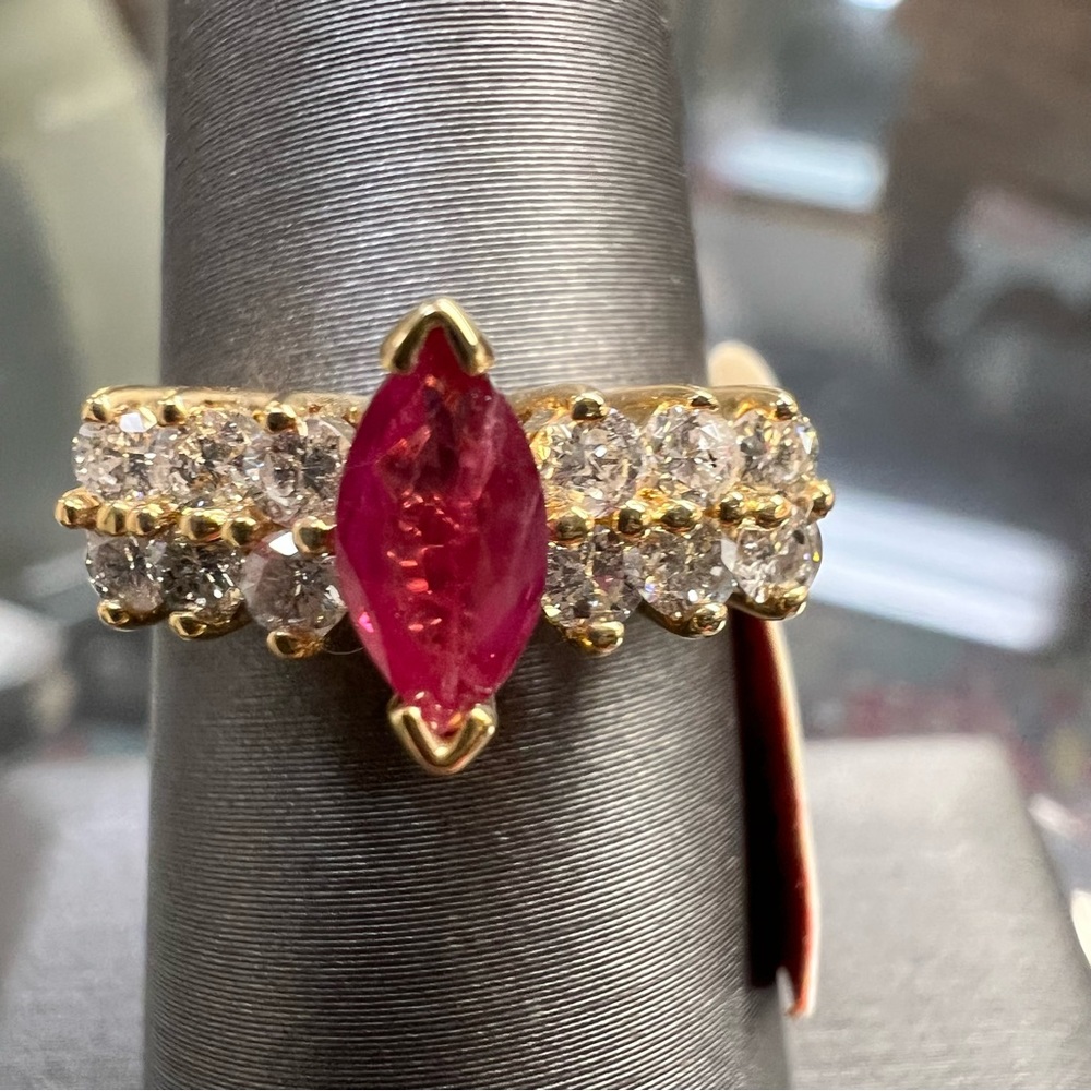 14 Yellow Gold Diamond & Ruby Ring